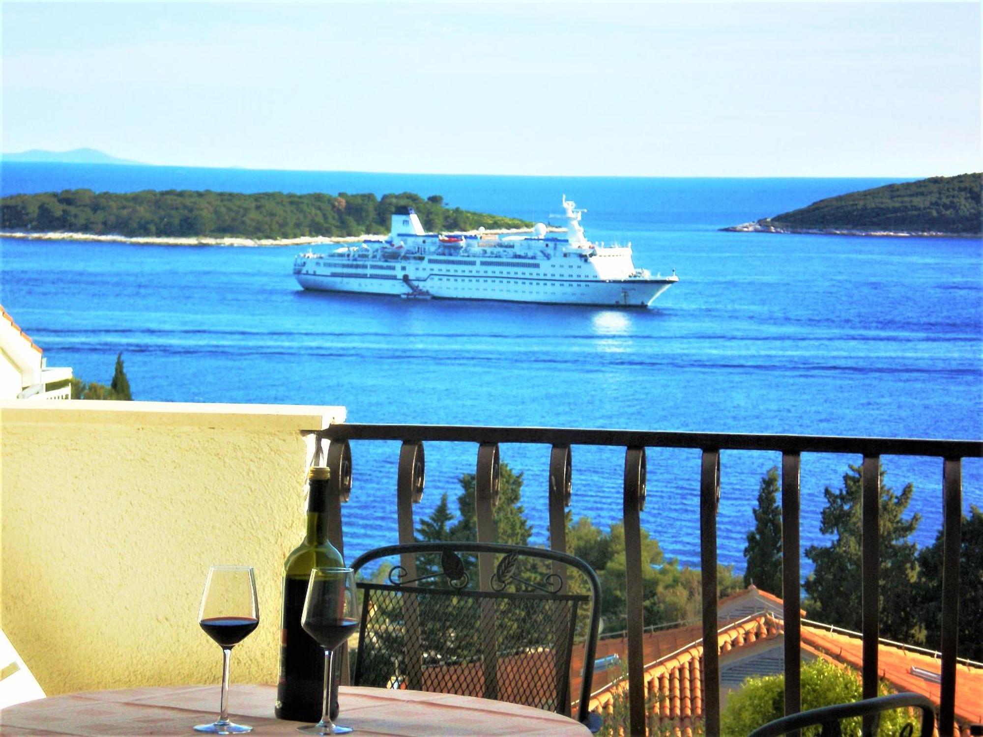 Apartments Tamara Hvar Town Room photo